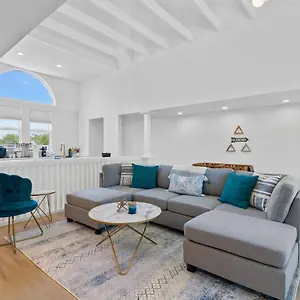 https://stylish-phoenix-townhome-central-location-sleeps-8.scottsdalehotels.org